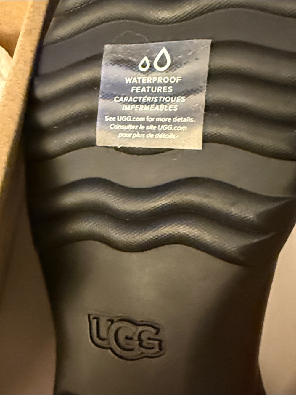 Ugg - Picture 6 of 7
